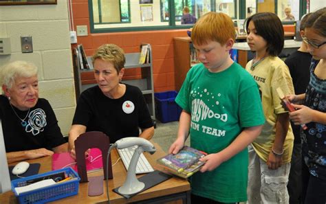 Grandma Helps Lace Schools Library Run Smoothly Darien Il Patch