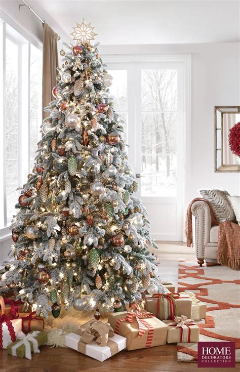 Indeed, many people believed that it was extremely unlucky to bring evergreens, the traditional item to decorate homes, into the house before that date. A Christmas tree so beautiful you'll want to keep it up ...