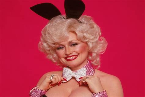 Dolly Parton Remembers Playboy Outfit Designed By Keanu Reeves Mom The Statesman