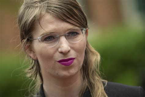 Wikileaks Lancienne Informatrice Chelsea Manning A Tenté De Se Suicider