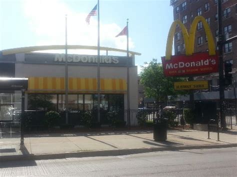 Mcdonalds Chicago 5130 N Sheridan Rd Uptown Restaurant Reviews