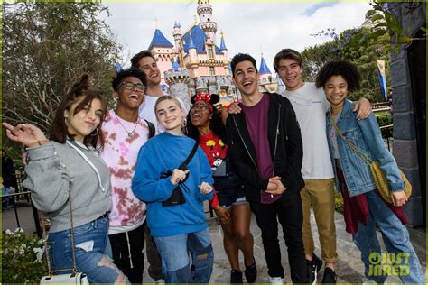 Zombies 2 Cast Enjoy Fun Filled Day At Disneyland Photo 1290516