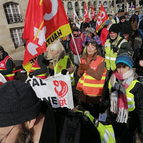 Haute Loire Le Puy en Velay la mobilisation se maintient à un bon niveau contre la réforme des