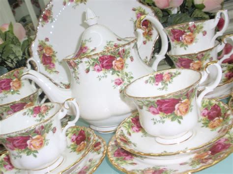 Lovely Treasures From English Garden Royal Albert Old Country Rose Tea Set