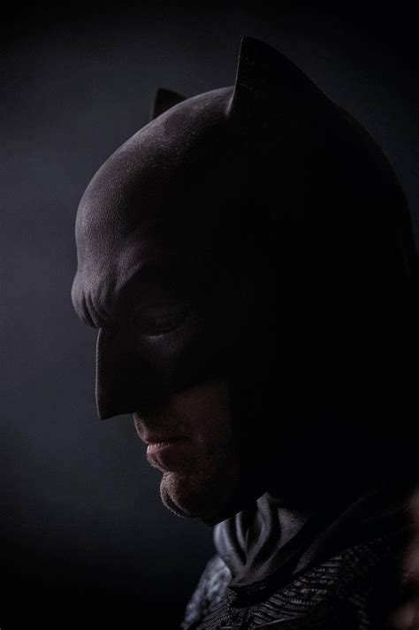 New Photo Of Ben Affleck As Batman From Batman V Superman