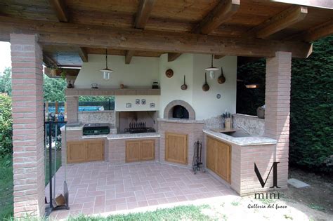 Barbecue in muratura palazzetti antille, un elemento completo di forno chiuso dotato di termostato. forno-tettoia-rustico-barbecue | Forno esterno, Area ...