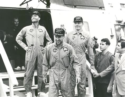 Fileapollo 13 Astronauts On The Uss Iwo Jima Gpn 2002 000054