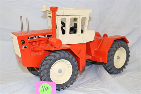 Lot Scale Models Allis Chalmers 440 Tractor