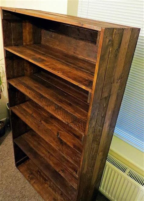 Diy home decor bookshelves diy diy pallet projects diy closet shelves bed designs with storage barn wood crafts tiny spaces diy and home improvement home decor. Reclaimed Bookshelf Out of Pallets | 101 Pallets