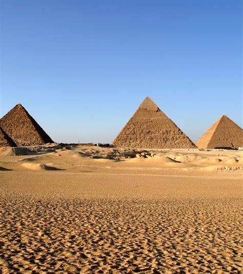 Les Pyramides De Gizeh Au Sommet De L Egypte