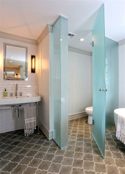 Small Ensuite Bathroom Ideas With Bath Decorating Tips For Smaller En