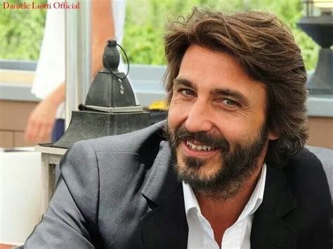 Jorge liotti y david cayón entrevistan al ministro de desarrollo social en reverso, el otro lado de la política (viernes de 13 a 14 por am radio con vos). Daniele Liotti :) | Attori, Personaggi famosi, Attore
