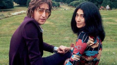 Estos Son Los Dos Hijos De Yoko Ono Uno De Ellos Lo Tuvo Con John