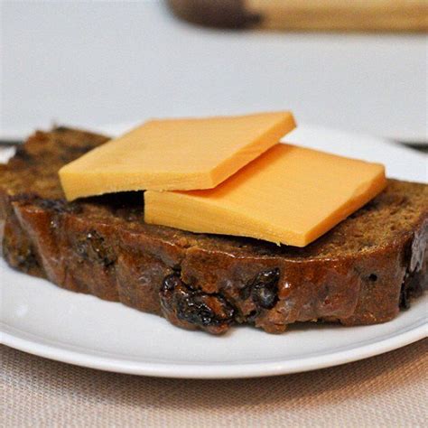 Drop rock buns by spoonfuls onto a greased baking tray and bake at 180°c/350°f for 26 minutes. Jamaica: Bun and Cheese | Jamaican recipes, Sweet potato ...