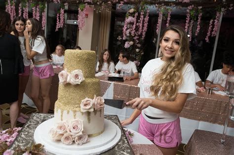 this lucky teen had an insane sweet 16 party that cost 25k