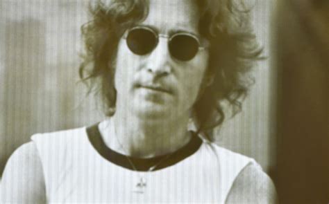 Aber auch dazwischen gibt es reichlich auswahl für modebewusste männer, z. Sonnenbrille von John Lennon für knapp 165.000 Euro ...
