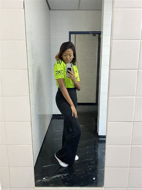 Tieho On Twitter Bathroom Selfies Love Them💚 Mufc