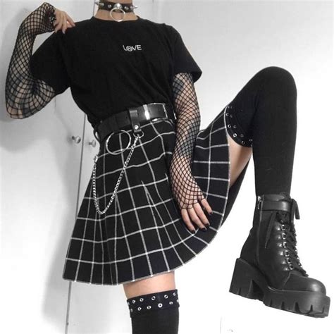 Blvckpl 🌹 Aesthetic • Grunge On Instagram “show The Heat Whos The Boss By Wearing All Black A