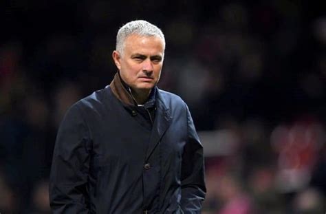 Jose Mourinho Dipecat MU, Via Vallen Beri Komentar Mengejutkan