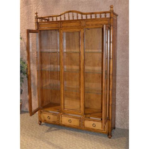 Solid wood storage and display cabinet. Vintage Two Door Thomasville Tommy Bahama Style Lighted ...