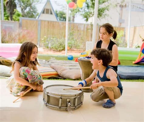 In the center of the paper, draw 2 trommel tattoo drums pictures drum drawing routeur cnc drum lessons for kids drums artwork drum room drum kits string art coloring drum kit. 8 Best Drum Sets for Kids & Juniors (2020 Reviews)