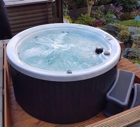 Reduced New Plug And Play Round Orbit Hot Tub 6 Person Seater Usa Balboa Systems For Sale From