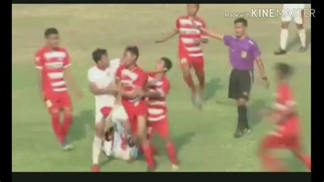 Kerusuhan Pemain Sepak Bola Profesional Indonesia Youtube