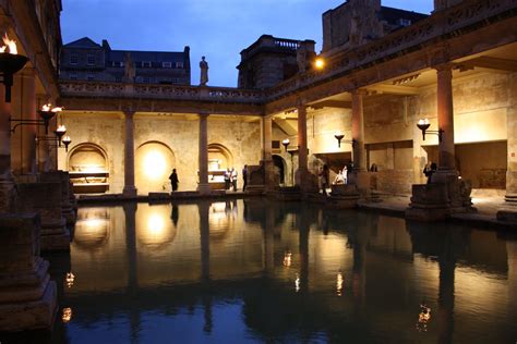Roman Baths By Night Roman Baths Roman Bath Spa Spa Inspiration