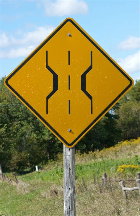 Narrow Bridge Sign What Does It Mean