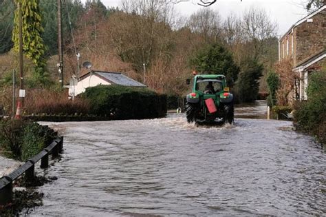 Devon Flood Warnings As Roads Turn To Rivers In Heavy Rain Devon Live