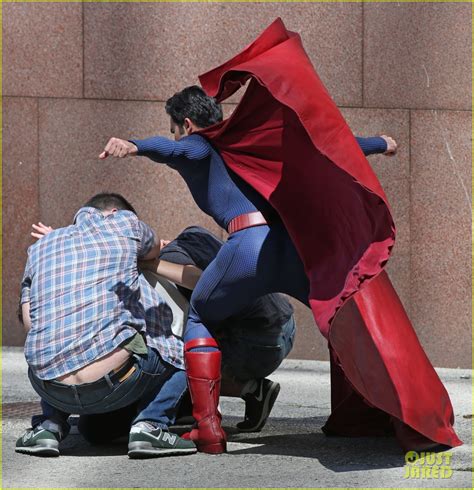 Photo Tyler Hoechlin Saves Day On Supergirl As Superman Filming 04 Photo 3721167 Just Jared