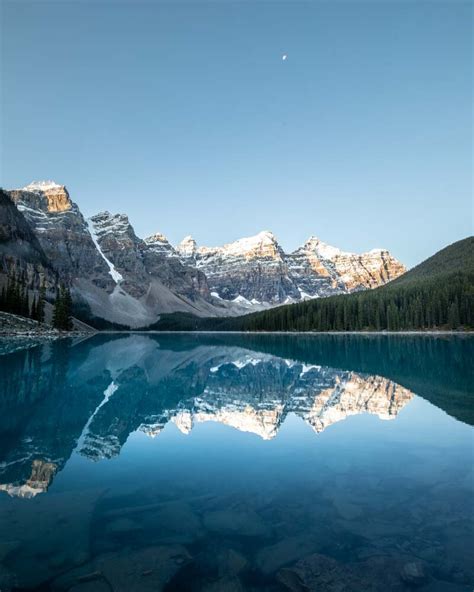 Moraine Lake Sunrise Vs Sunset A Complete Guide For Your Visit