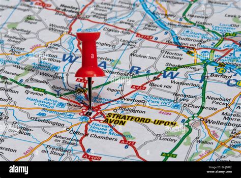 Red Map Pin In Road Map Pointing To City Of Stratford Upon Avon Stock