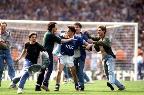 The competition began on 25 august 1986, and ended with the final on 5 april 1987. The 1989 FA Cup Final: After Hillsborough The Media Portrayed Liverpool Fans As Scum - Flashbak