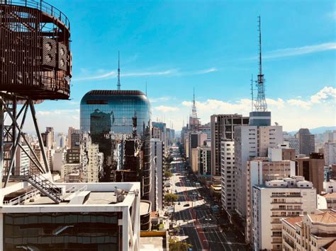 Founded in 1554 by the jesuits, the city bloomed to gigantic proportions in the 20th. São Paulo Steckbrief & Bilder