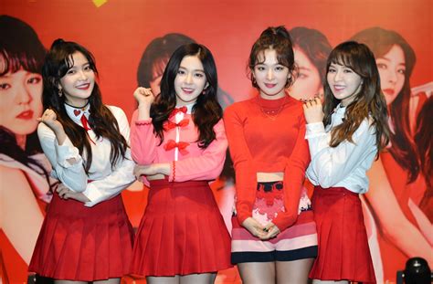 The time now is a reliable tool when traveling, calling or researching. Red Velvet meets ReVeluv for the first time in Malaysia