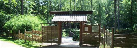 Japanska trädgårdar är ett uttryck för japansk filosofi och historia. Japanska trädgården - ronneby.se