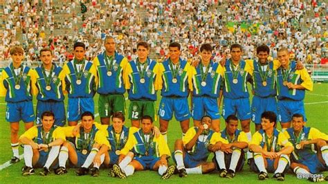 Ronaldo distinguido como favorito do século xxi. Jaqueta Agasalho Umbro Seleção Brasileira 94-95 Romário ...
