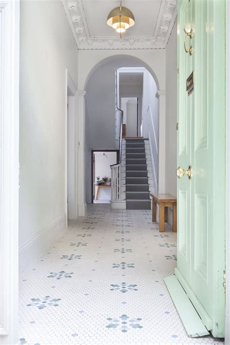 A Flower Pattern Mosaic Brightens Up This Entrance Georgian Hallway