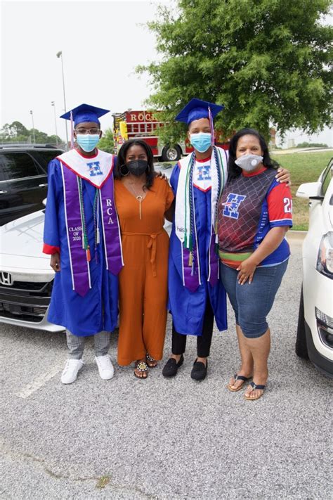 Rockdale County Celebrates Parade Drive In Graduation For The Class Of