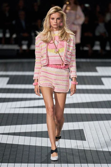 Chanel Cruise Resort Los Angeles Runway Magazine Official