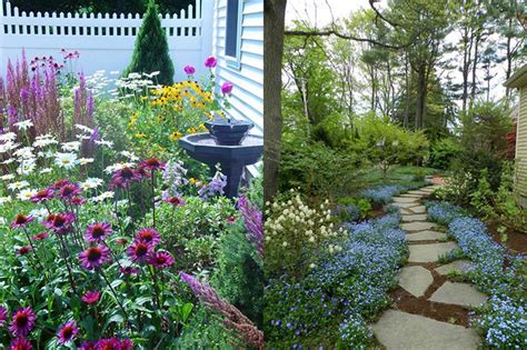 There are also some basic rules of etiquette you should follow depending on how you choose to memorialize your loved one. Creating A Memorial Garden To Honor & Remember Loved Ones ...