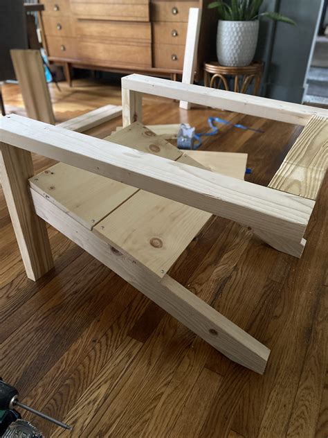 It can either look futuristic or it can have a very simple and basic designs that. ANA WHITE'S 2x4 DIY MODERN ADIRONDACK CHAIRS (MODIFIED ...