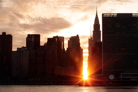 Everything You Need To Know About The Rare Manhattanhenge Sunsets
