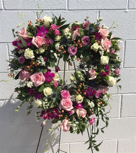 Heartsympathywreath Sympathy Bouquets Sympathy Floral Sympathy