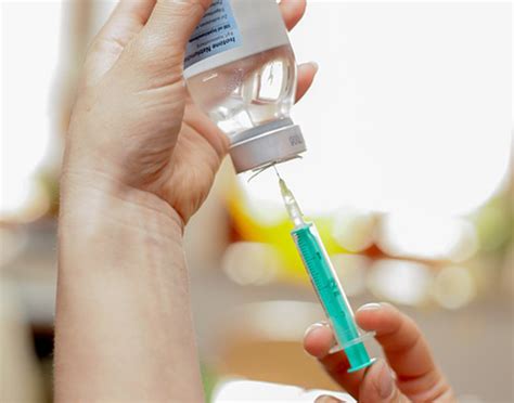 Vakcina protiv gripa sadrži cele viruse ili samo delove virusa odgovorne za imunitet. VAKCINA PROTIV GRIPA DOSTUPNA U AMBULANTAMA - Zrenjanin