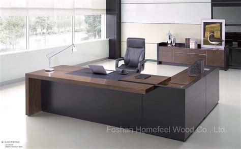China Modern Design Luxury Office Table Executive Desk Wooden Furniture