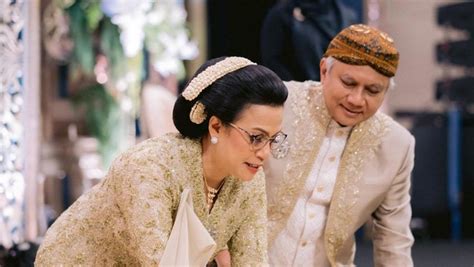 Pesan Manis Sri Mulyani Rayakan Ultah Pernikahan Ke 34 Dengan Suami
