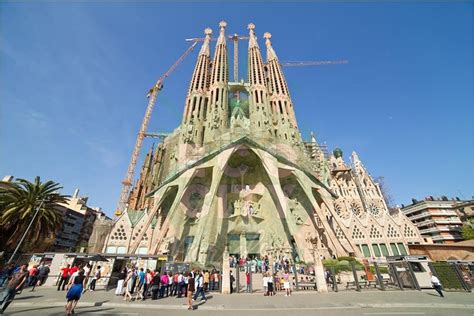 La Sagrada Familia Guided Tour Triphobo