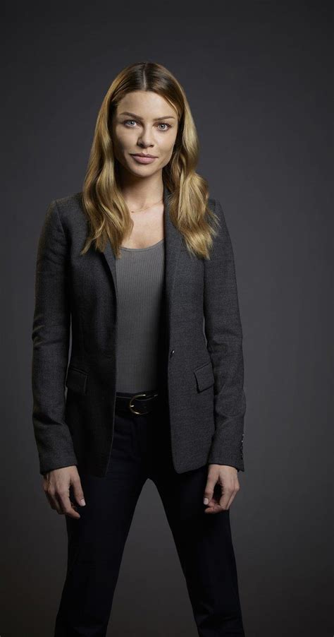 Detective Chloe Decker Outfits Outfitb